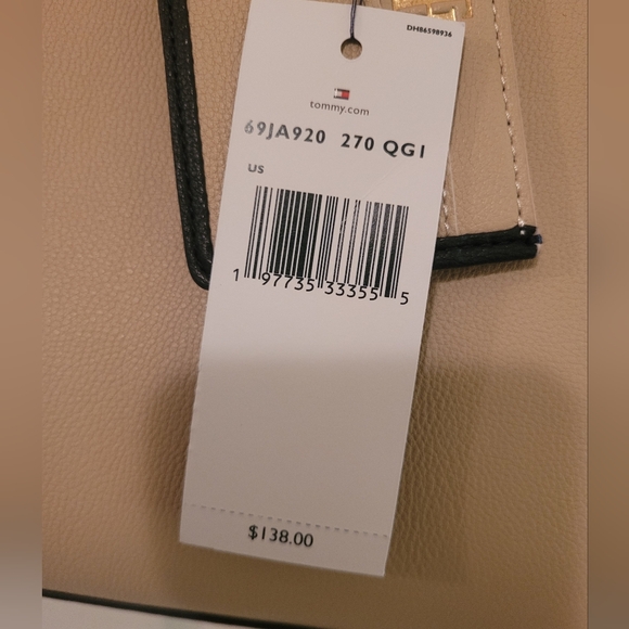 Tommy Hilfiger Tote - Picture 8 of 16